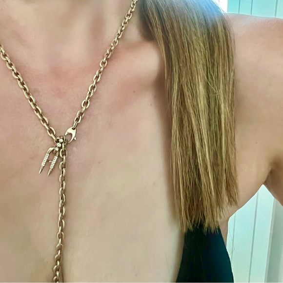 Meet your Posher, Sheilah - Picture 1 of 1